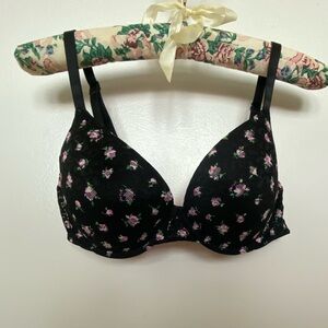 Victoria’s Secret Pink bra